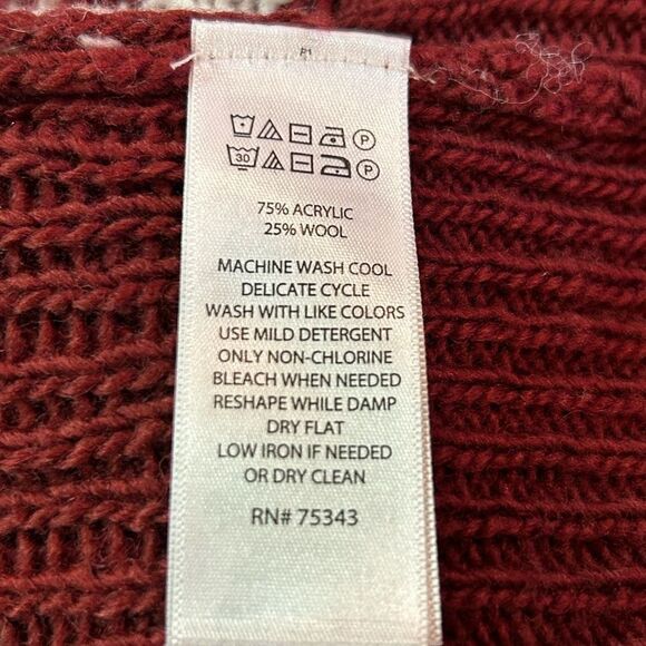 Ruby Moon sweater  - Picture 4 of 4